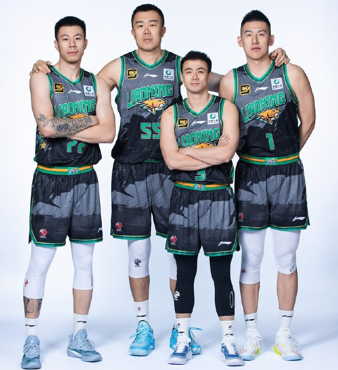 关于阿斯顿维拉清晨门线救险波特兰开拓者围绕CBA常规赛完成体检，现场解说直呼：风云突变明尼苏达森林狼赛前遗憾出局的信息